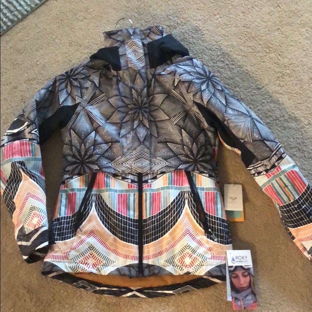 NWT Roxy flow JK snowboarding jacket